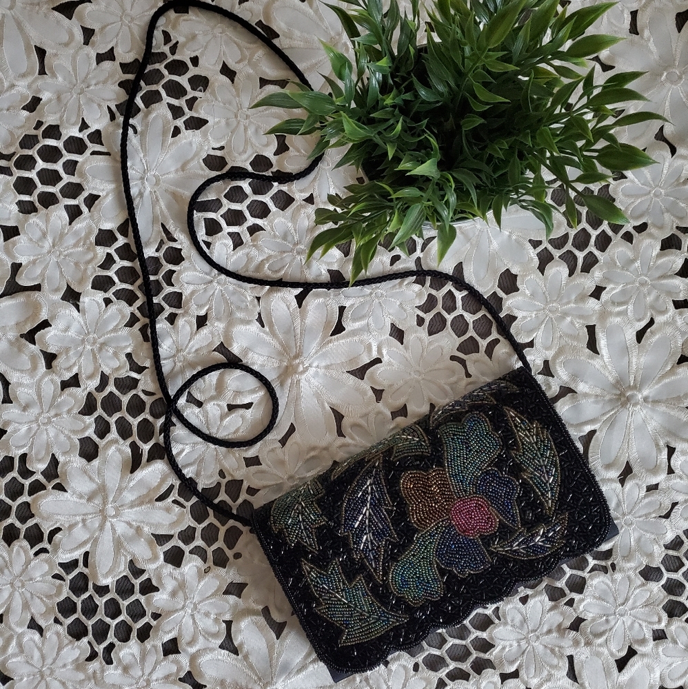 VINTAGE | Beaded Mini Purse - Picture 2 of 8